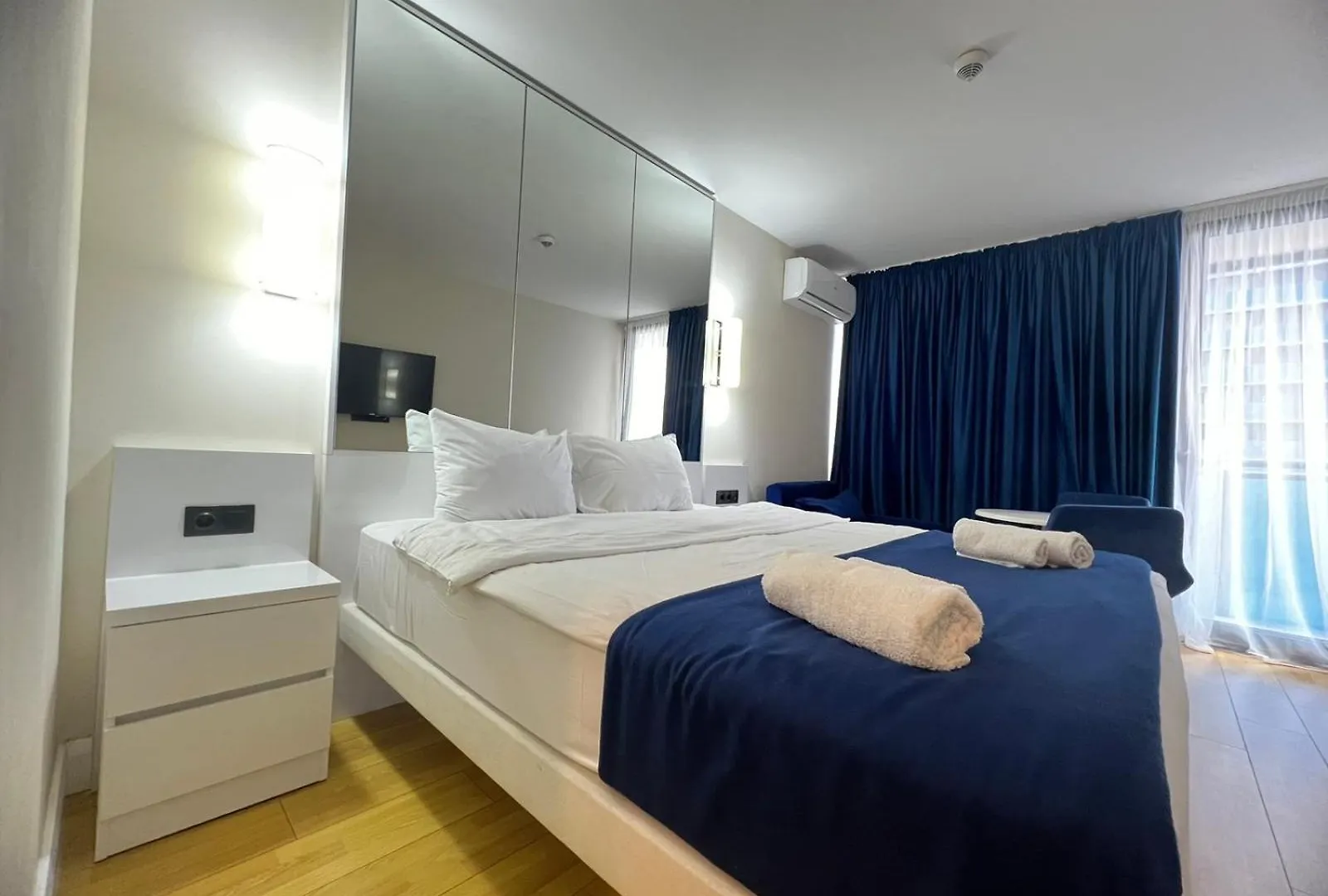 Hotel Downtown Centre In Batumi Aparthotel Orbi City N3